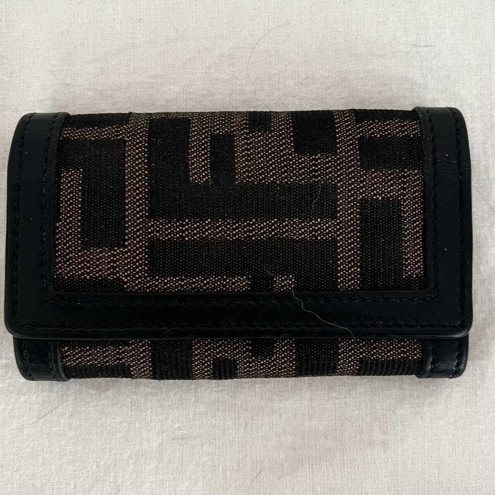 FENDI Zucca Canvas 4-Hook Key Holder Tobacco & Black COA Card Authentic Vintage